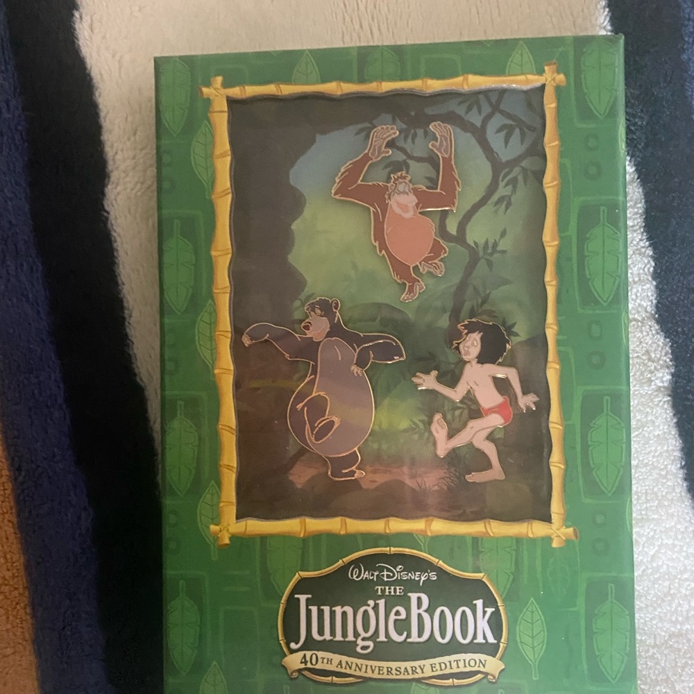 Disney The Jungle Book 40th Anniversary Green Pin Set